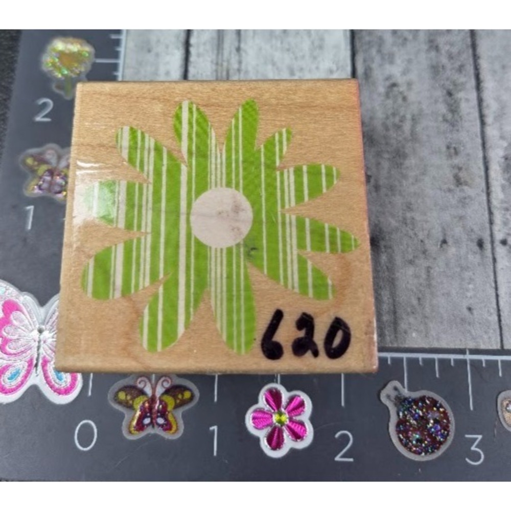 Hero Arts Striped Blossom E4056 Rubber Stamp Wood #O11